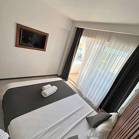 Exen By Weekend Hotel 3*