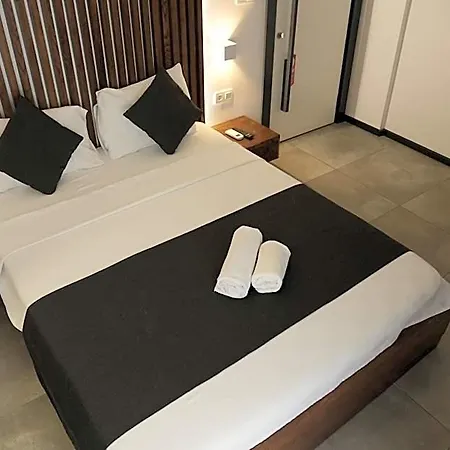 Hotel Exen By Weekend 3*