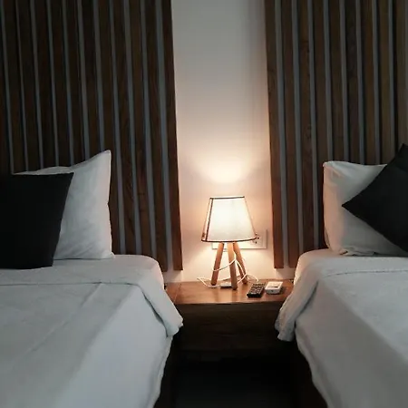 Exen By Weekend 酒店 3*